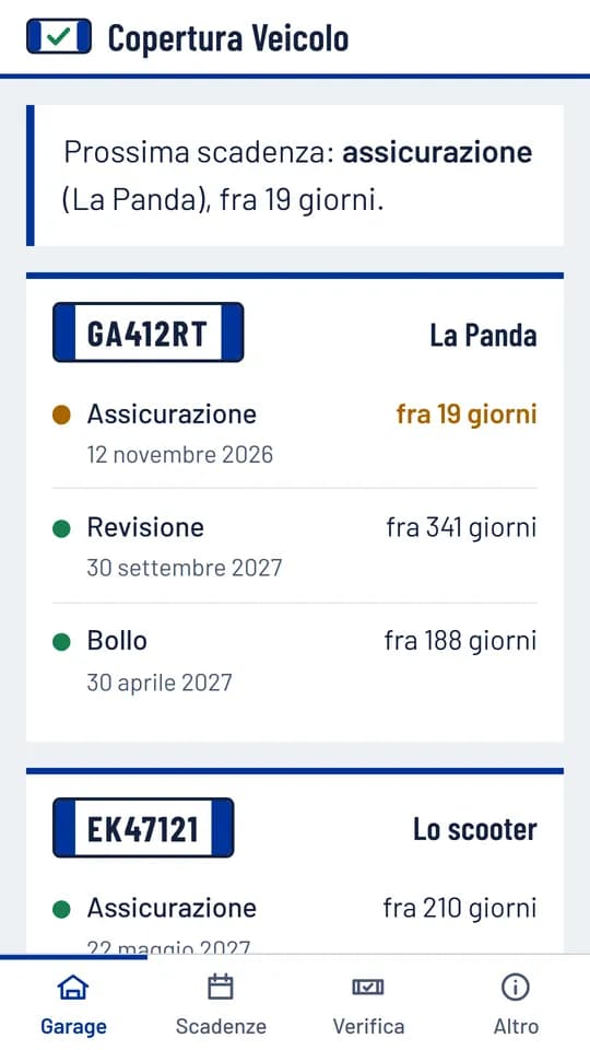 Il garage dell'app, con la targa, il nome del veicolo e le sue tre scadenze
